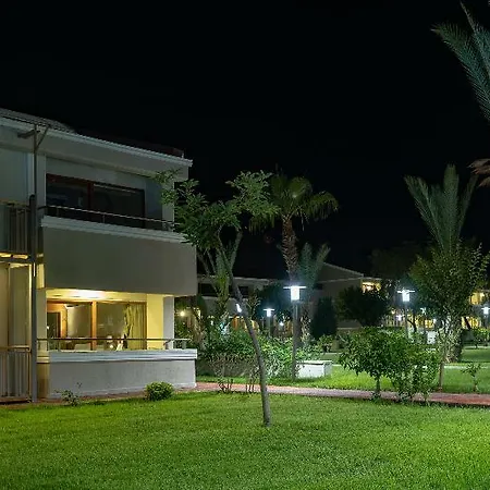 度假村 Aska Costa Club 5*